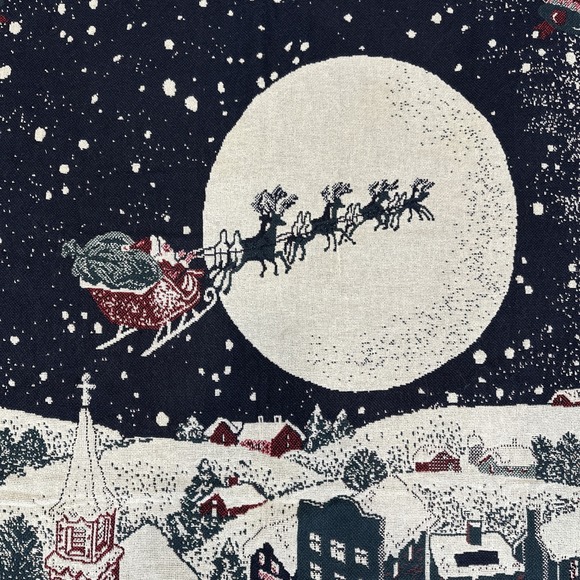 THE NORTH POLE SERIES CHRISTMAS WINTER SCENE TAPESTRY THROW 68x47 EUC - Picture 2 of 5